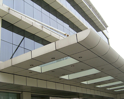 獨(dú)具風(fēng)采，選擇沈陽(yáng)幕墻鋁單板打造建筑外觀的時(shí)尚品味